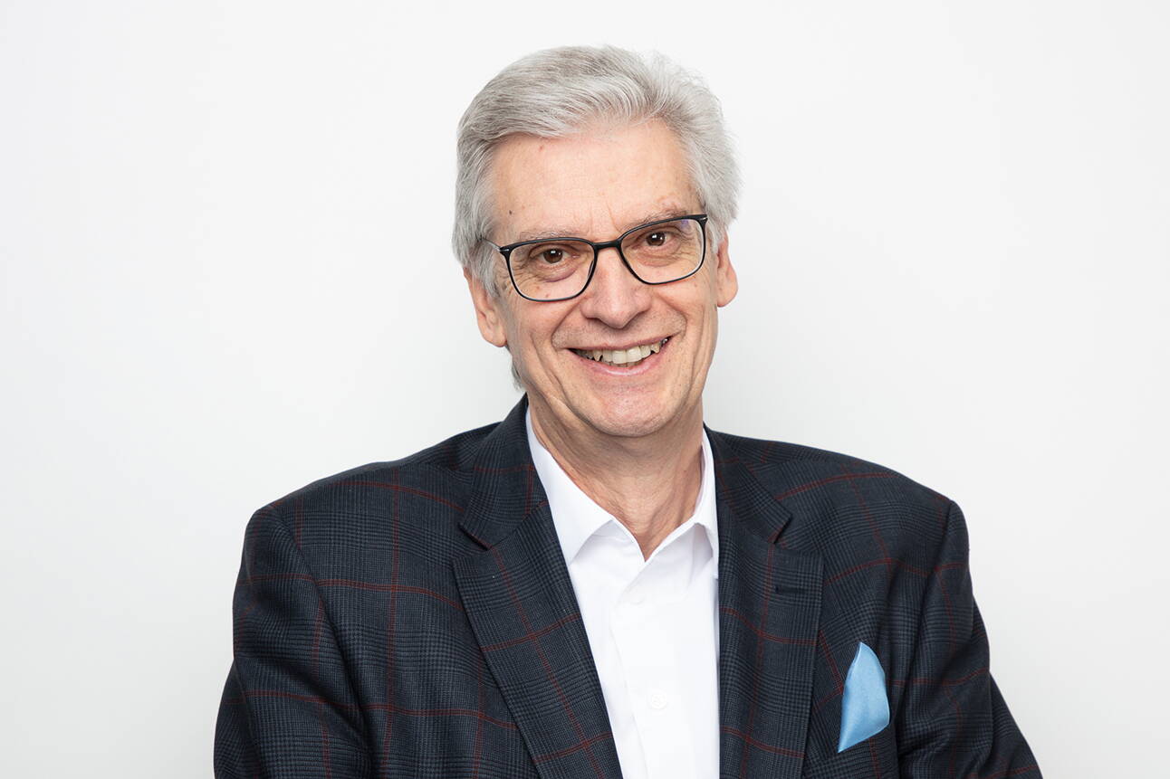 Dieter Pfaff, Präsident veb.ch, Professor für Accounting an der Universität Zürich Dieter Pfaff, Presidente SwissAccounting, Professore di accounting all'Università di Zurigo